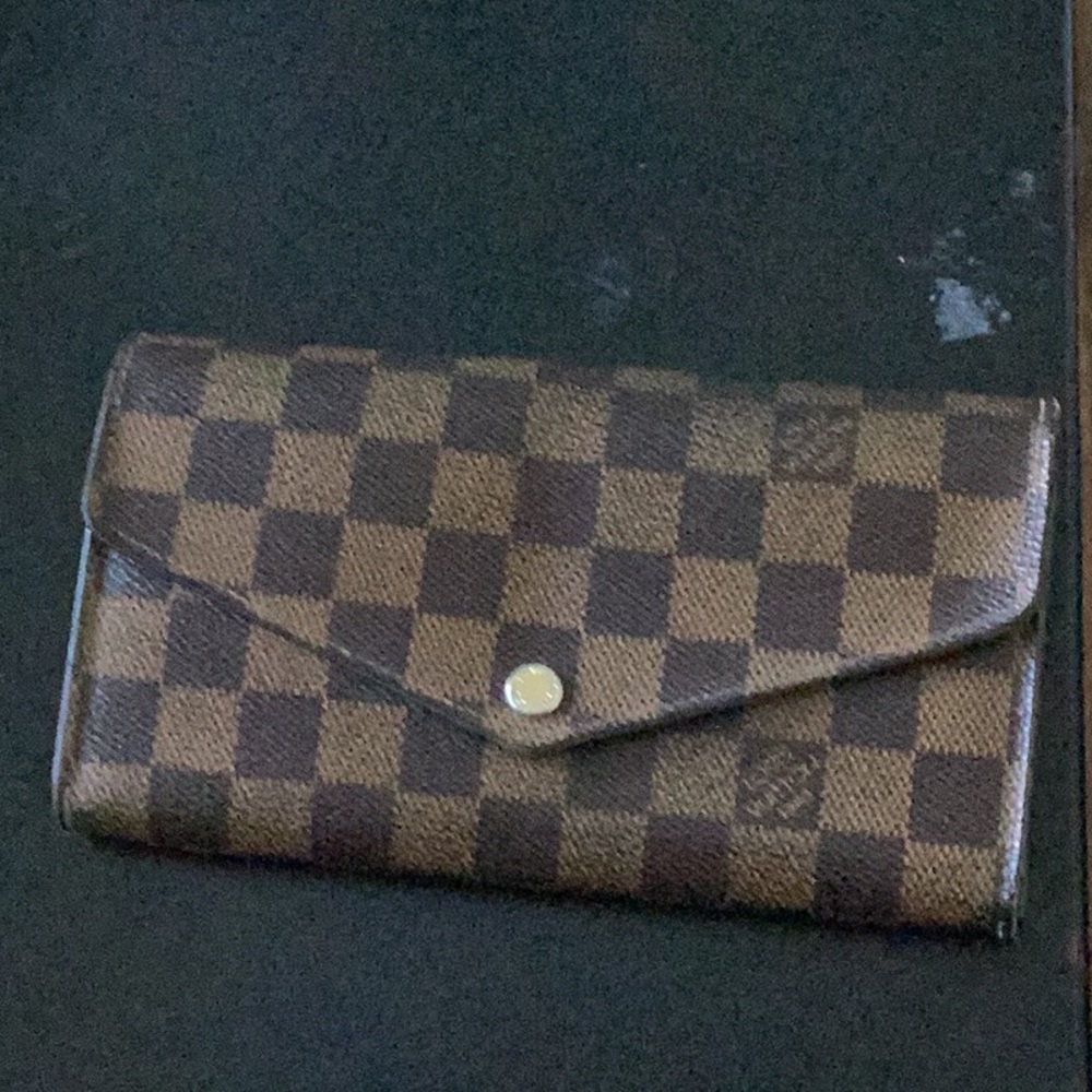 Louis Vuitton Sarah Damier Ebene Long Wallet